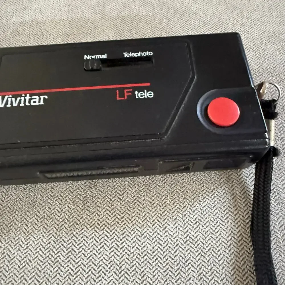 Vintage Vivitar LF Tele 110 Film Camera Built-In Flash Tested Powers On w/ Case